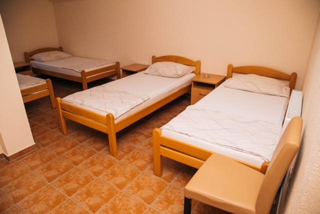 보산스카 그라디슈카 Jezero Laminci B&B 외부 사진