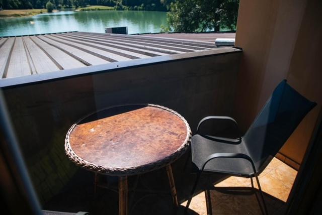 보산스카 그라디슈카 Jezero Laminci B&B 외부 사진