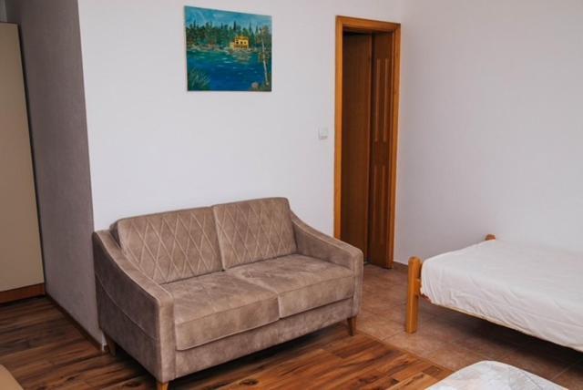 보산스카 그라디슈카 Jezero Laminci B&B 외부 사진